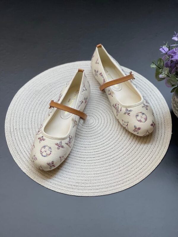 LOUIS VUITTON shoes - Image 3