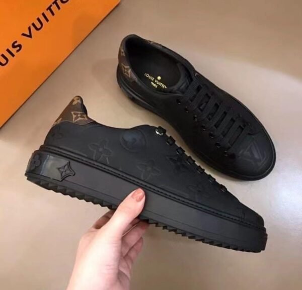 LOUIS VUTTION SHOES