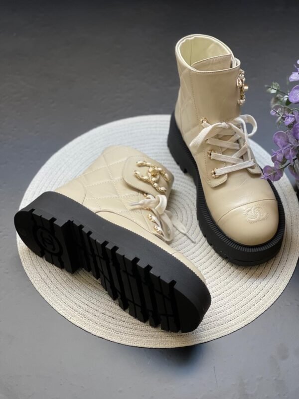 CHANEL SHOES - Image 3