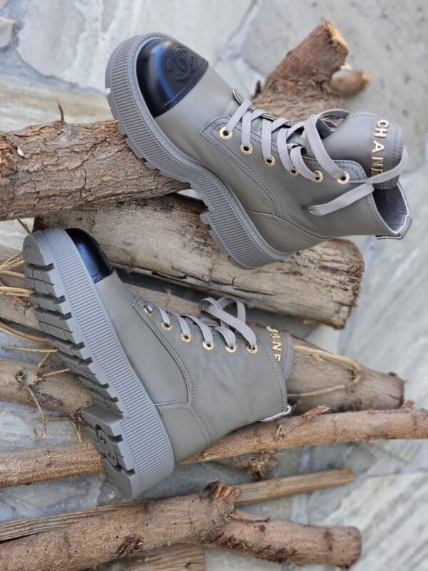 CHANEL SHOES - Image 2