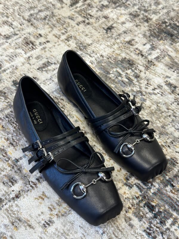 Gucci shoes - Image 2