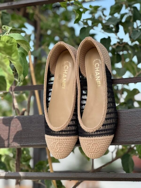 CHANEL SHOES - Image 2
