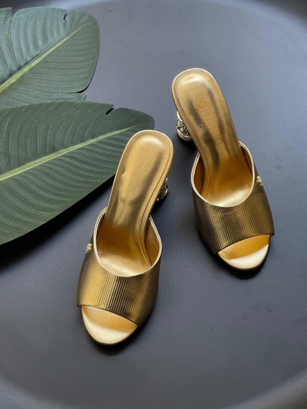 CHANEL FOOTWEAR - Image 2